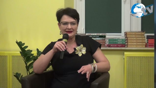 Spotkanie autorskie z Agnieszką Lis w MBP w Cieszanowie cz 2