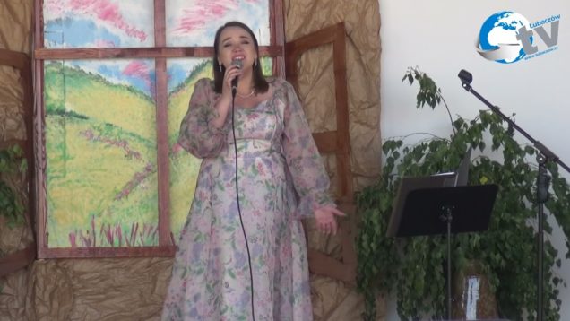 Występ wokalny Dagmary Moskwy w Cieszanowie