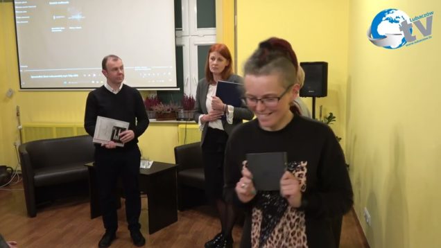 Dyskusja o filmie SPRAWIEDLIWI ZIEMI LUBACZOWSKIEJ MBP w Cieszanowie